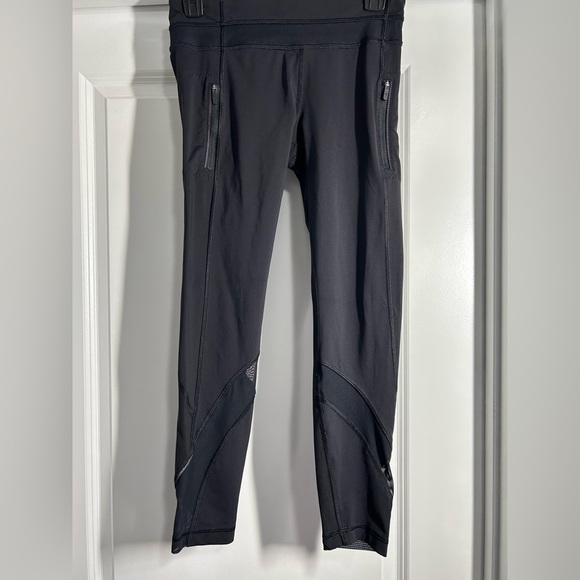 Lululemon Black Inspire Tight II Leggings-Size 6-  25" inseam - Picture 5 of 6